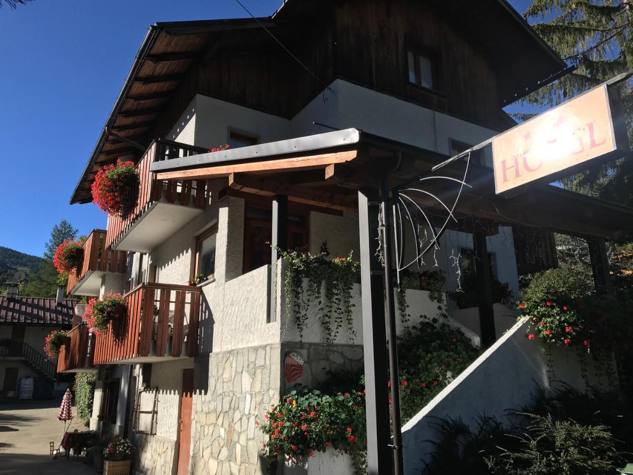 Hotel La Nigritella Bardonecchia Esterno foto